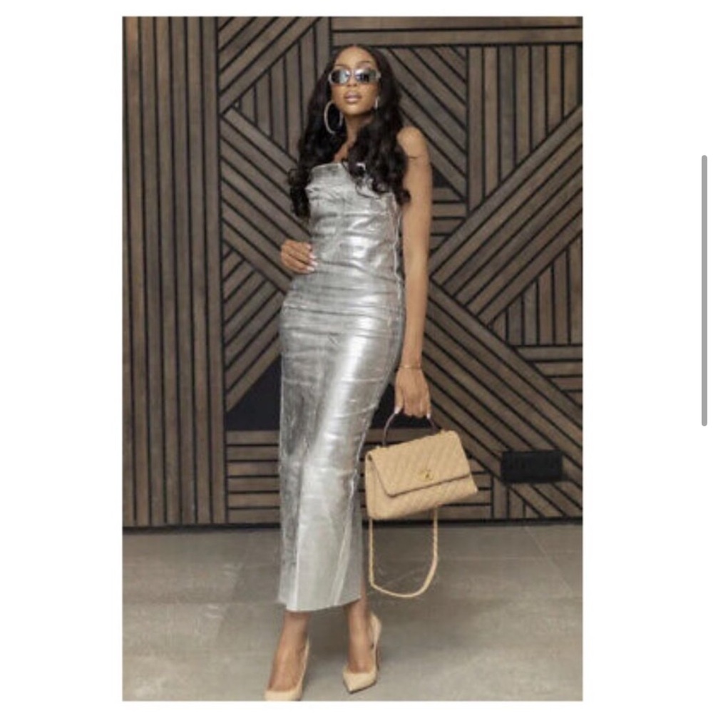 NWT -ZARA SS23 SILVER METALLIC STRAPLESS DRESS Blogger Fav Strapless medium